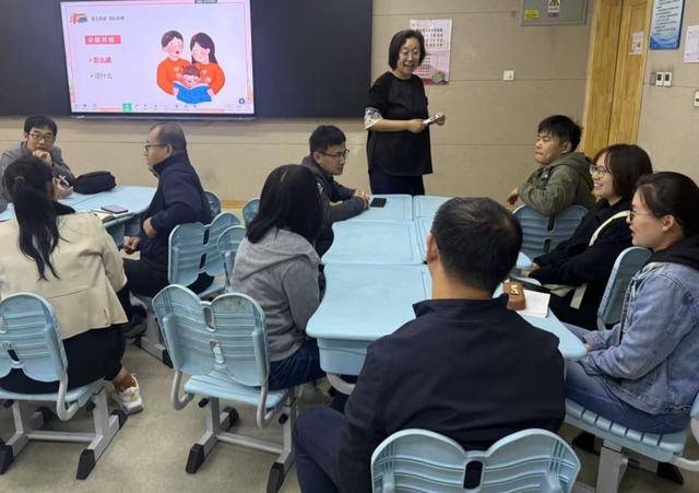 “同心家長學堂”正式開講，為家長提供專業家庭教育咨詢服務